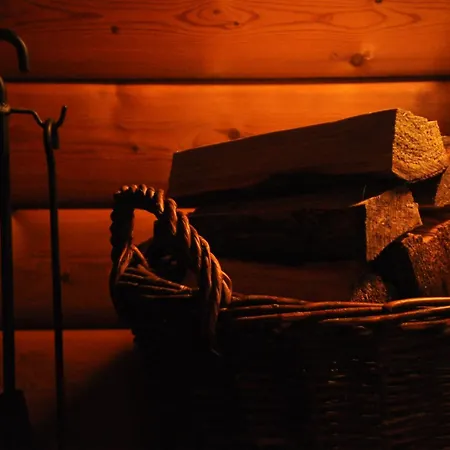 Feriehus Log-house Wildernest Brande