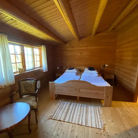 Feriehus Log-house Wildernest Brande