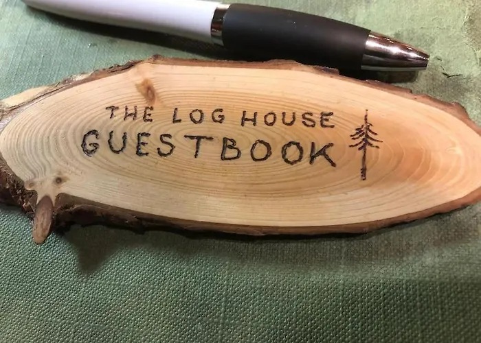 Log-house Wildernest 펜션 *